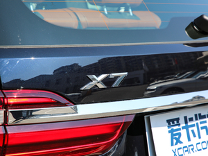 2019xDrive40i  M\b ^