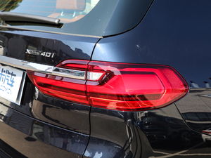 2019xDrive40i  M\b ^