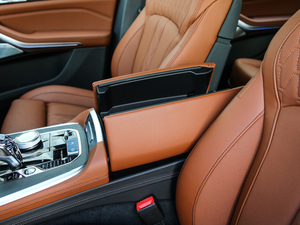 2019xDrive40i  M\b g