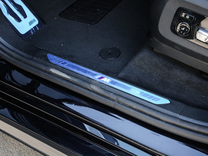 2019xDrive40i  M\b g