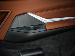 2019xDrive40i  M\b g