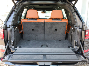 2019xDrive40i  M\b g