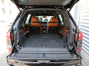 2019xDrive40i  M\(yn)(dng)b g