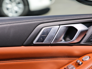 2019xDrive40i  M\b g