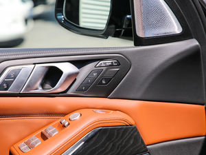 2019xDrive40i  M\b g