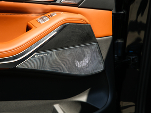 2019xDrive40i  M\b g