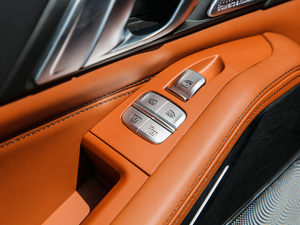 2019xDrive40i  M\b g