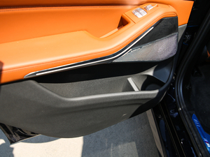 2019xDrive40i  M\b g