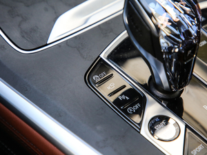 2019xDrive40i  M\b п؅^