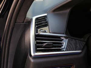 2019xDrive40i  M\b п؅^