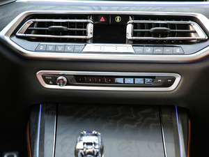 2019xDrive40i  M\b {