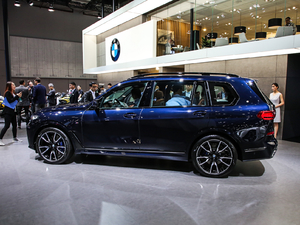 2019xDrive40i  M\b ȣ