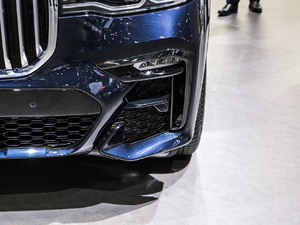 2019xDrive40i  M\b ǰF