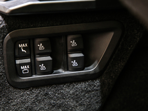 2019xDrive40i  M\b g