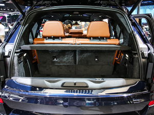 2019xDrive40i  M\b g