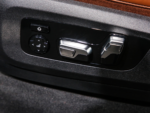 2019xDrive40i  M\b g