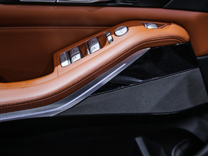 2019xDrive40i  M\b g