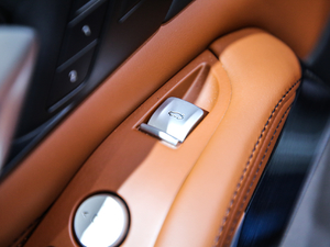 2019xDrive40i  M\b g