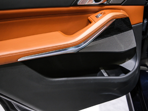 2019xDrive40i  M\(yn)(dng)b g