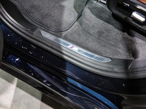 2019xDrive40i  M\(yn)(dng)b g