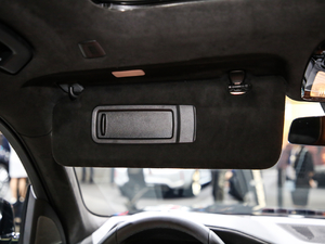 2019xDrive40i  M\b g