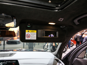 2019xDrive40i  M\b g