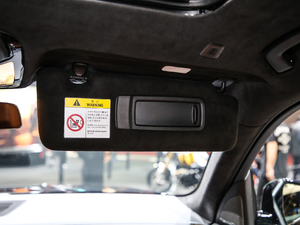 2019xDrive40i  M\b g