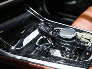 2019xDrive40i  M\b QU