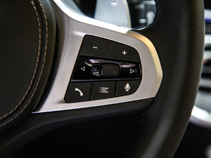 2019xDrive40i  M\b п؅^