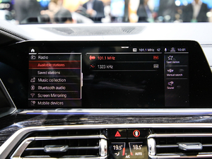 2019xDrive40i  M\b п؅^(q)