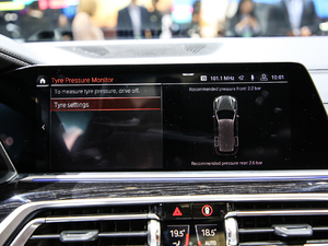 2019xDrive40i  M\b п؅^(q)