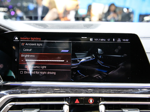 2019xDrive40i  M\b п؅^(q)