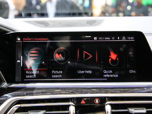 2019xDrive40i  M\b п؅^