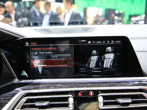 2019xDrive40i  M\b п؅^