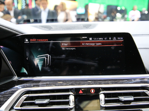 2019xDrive40i  M\b п؅^