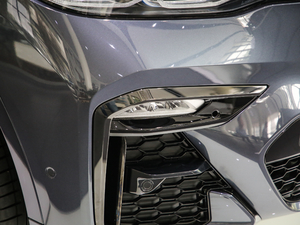 2019xDrive40i  M\b ^