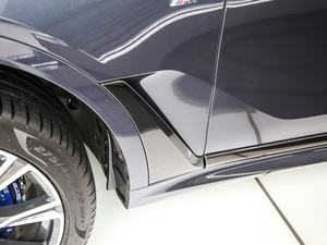 2019xDrive40i  M\b ^