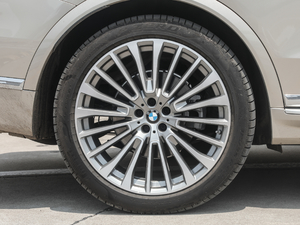 2019xDrive40i I Ab ^