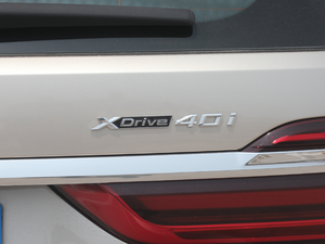 2019xDrive40i I Ab ^