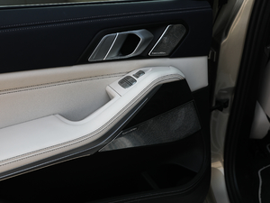 2019xDrive40i I Ab п؅^