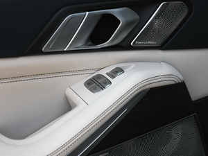 2019xDrive40i I Ab п؅^