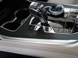 2019xDrive40i I Ab п؅^