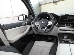 2019xDrive40i I Ab п؅^