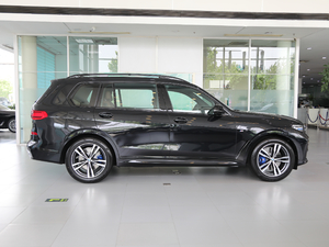 2019xDrive40i  M\b ȣ