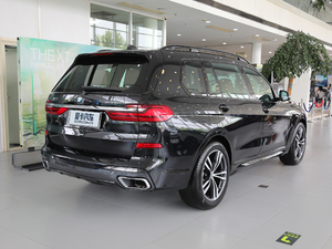 2019xDrive40i  M\b w^