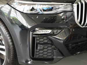 2019xDrive40i  M\b ^