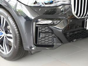 2019xDrive40i  M\b ^