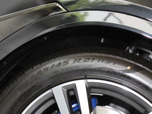 2019xDrive40i  M\b ݆̥ߴ