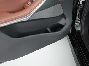 2019xDrive40i  M\(yn)(dng)b ǰT(mn)(ch)g