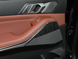 2019xDrive40i  M\b g